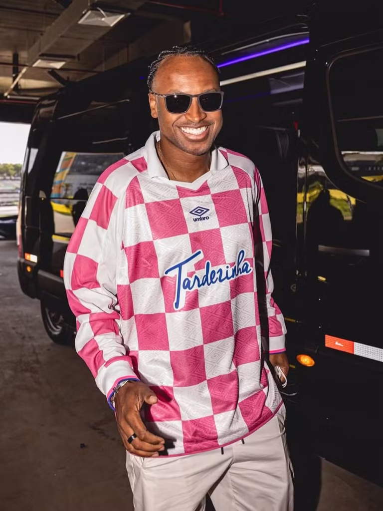 Neymar posta foto com Thiaguinho no 'Tardezinha' — Foto: Reprodução/Instagram