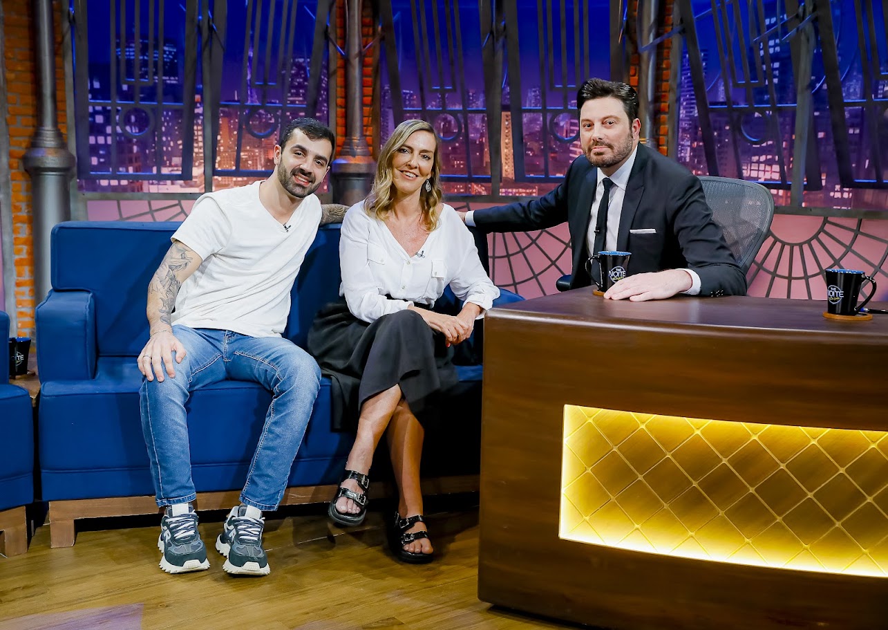 The Noite com Danilo Gentili recebe Dra. Tatiana Coelho e Bruno Drummond - (Lourival Ribeiro/SBT)