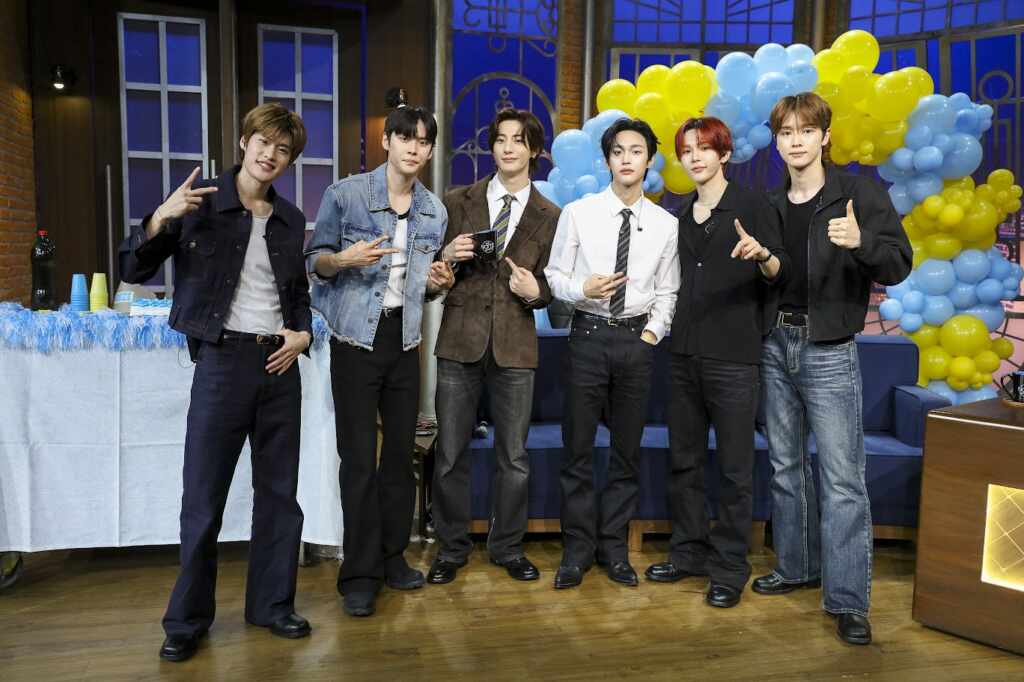 Grupo RIIZE no palco do The Noite - (Lourival Ribeiro/SBT)