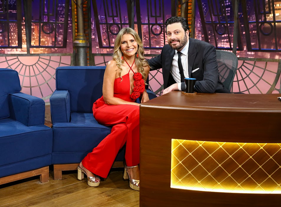 Ana Leal Graziano - Programa The Noite - Foto: Lourival Ribeiro/SBT)