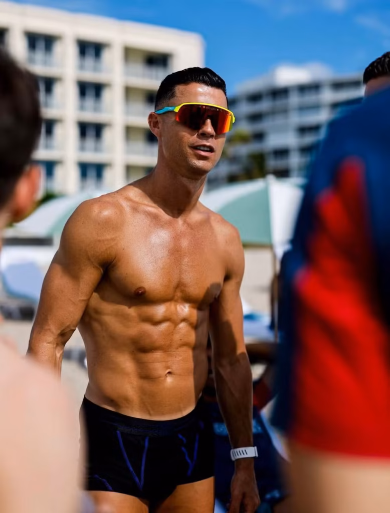 Cristiano Ronaldo posta foto de sunga nos Estados Unidos — Foto- Reprodução:Instagram