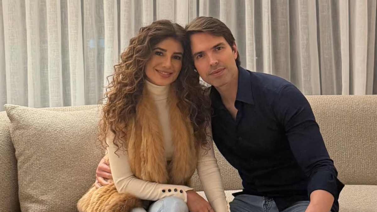 Paula Fernandes poisa com novo namorado, o piloto Daniel Pereira • Instagram/ Paula Fernandes