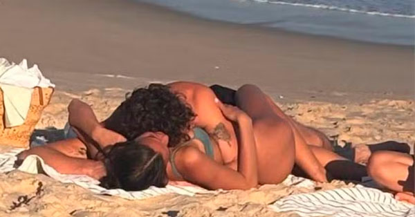 Bruna Marquezine e Shawn Mendes na praia — Foto: Reprodução/X
