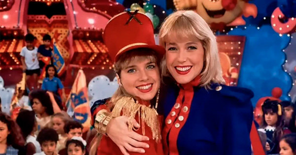 Leticia Spiller e Xuxa na época que Leticia era Paquita - Foto Reprodução Instagram