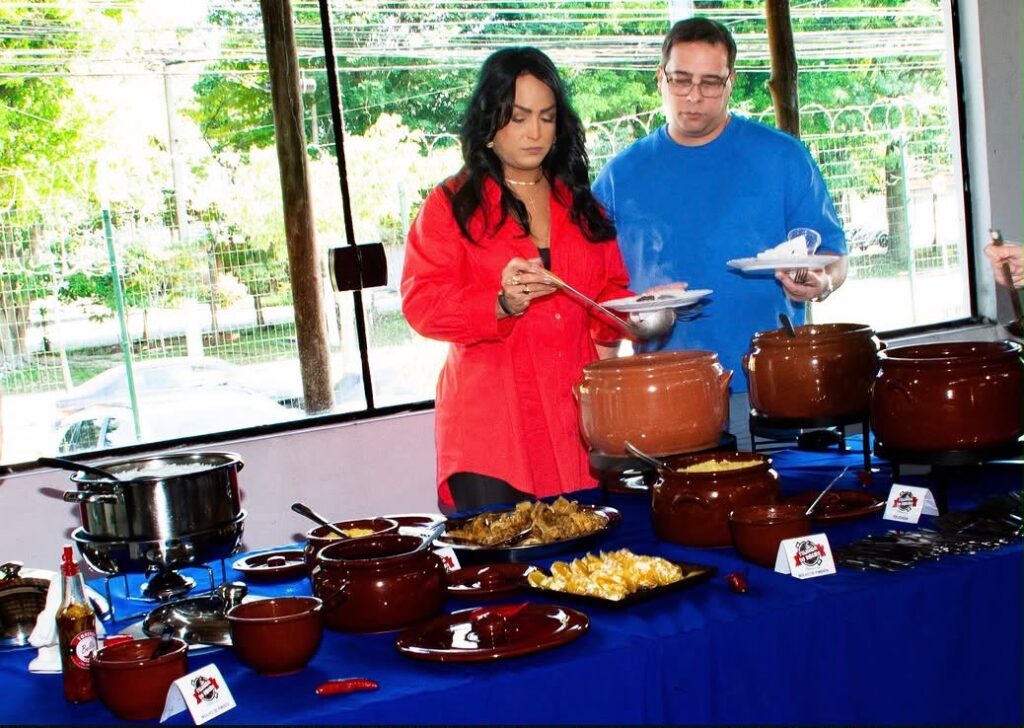 Lisa Gomes e Paulo Roberto - Feijoada do Ribeiro - Foto Divulgação