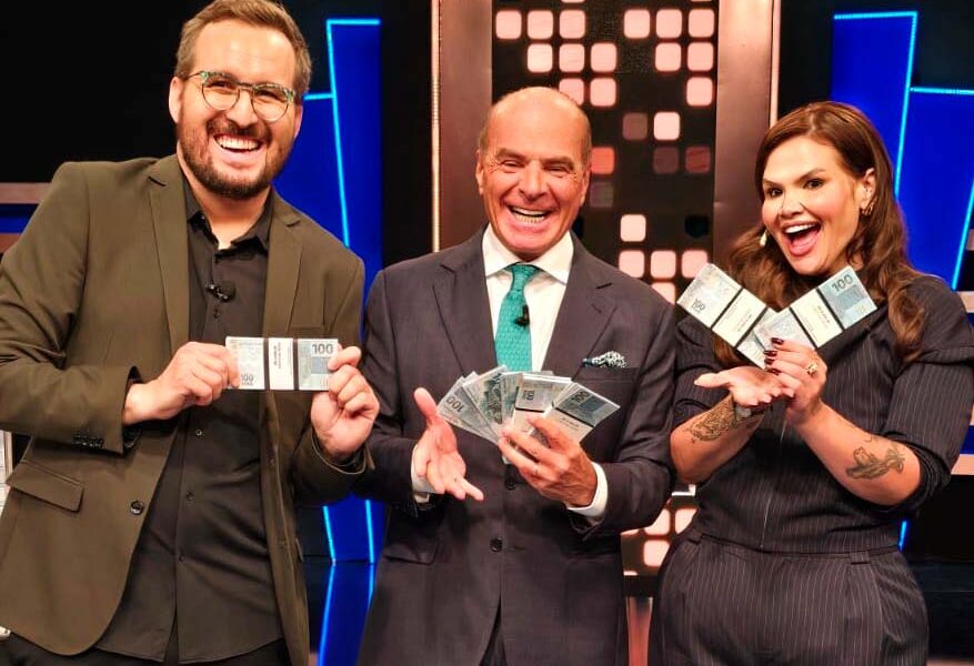 Gustavo Coruja, Marcelo de Carvalho e Thais Carla - crédito- Divulgação RedeTV!_
